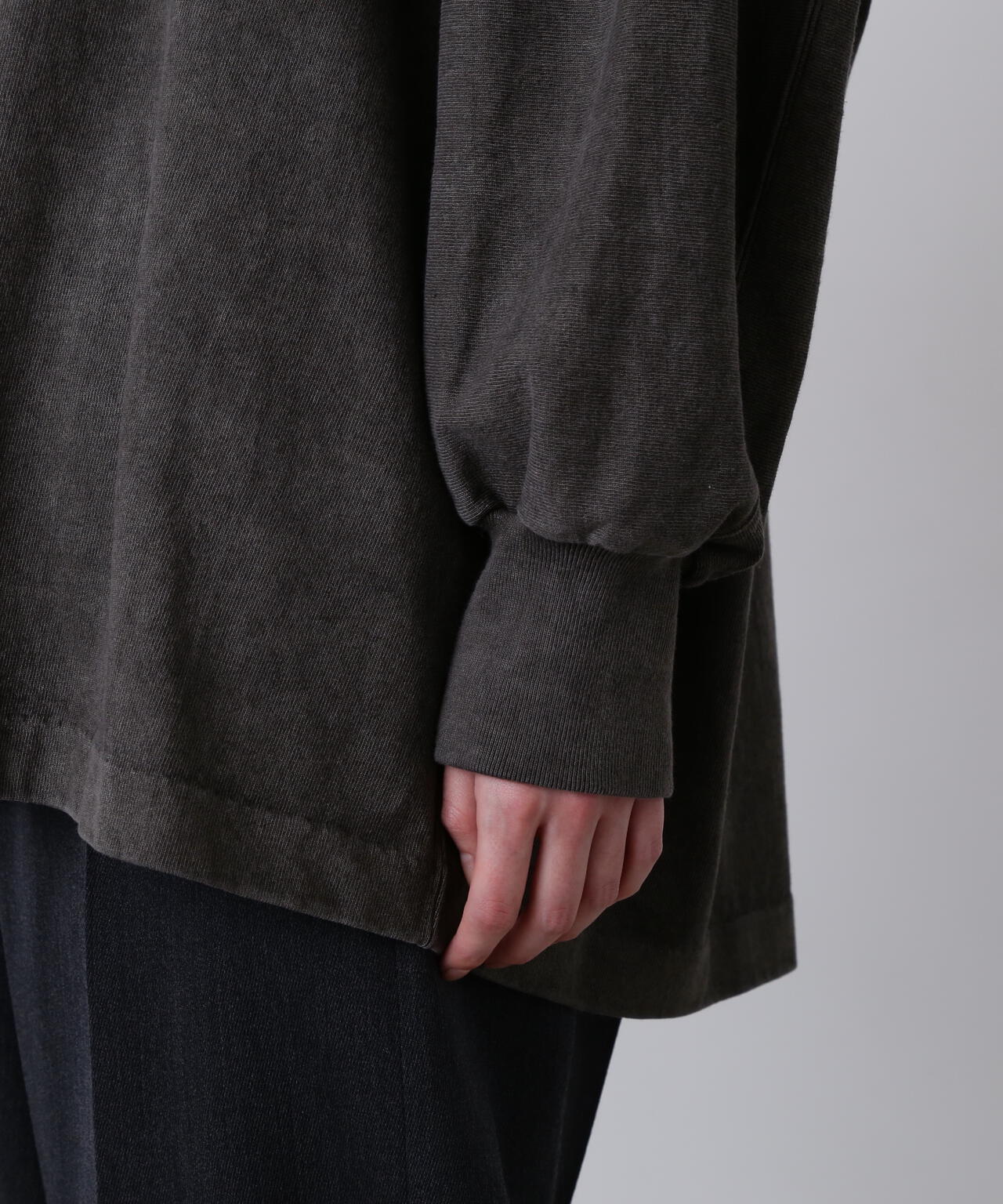 YLÈVE / OPEN END COTTON PIGMENT DYE PULL OVER