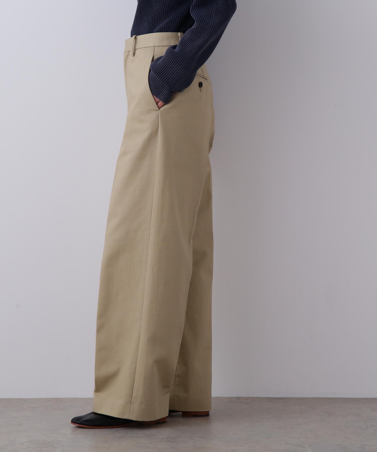 YLEVE / FINX COTTON CHINO TROUSERS