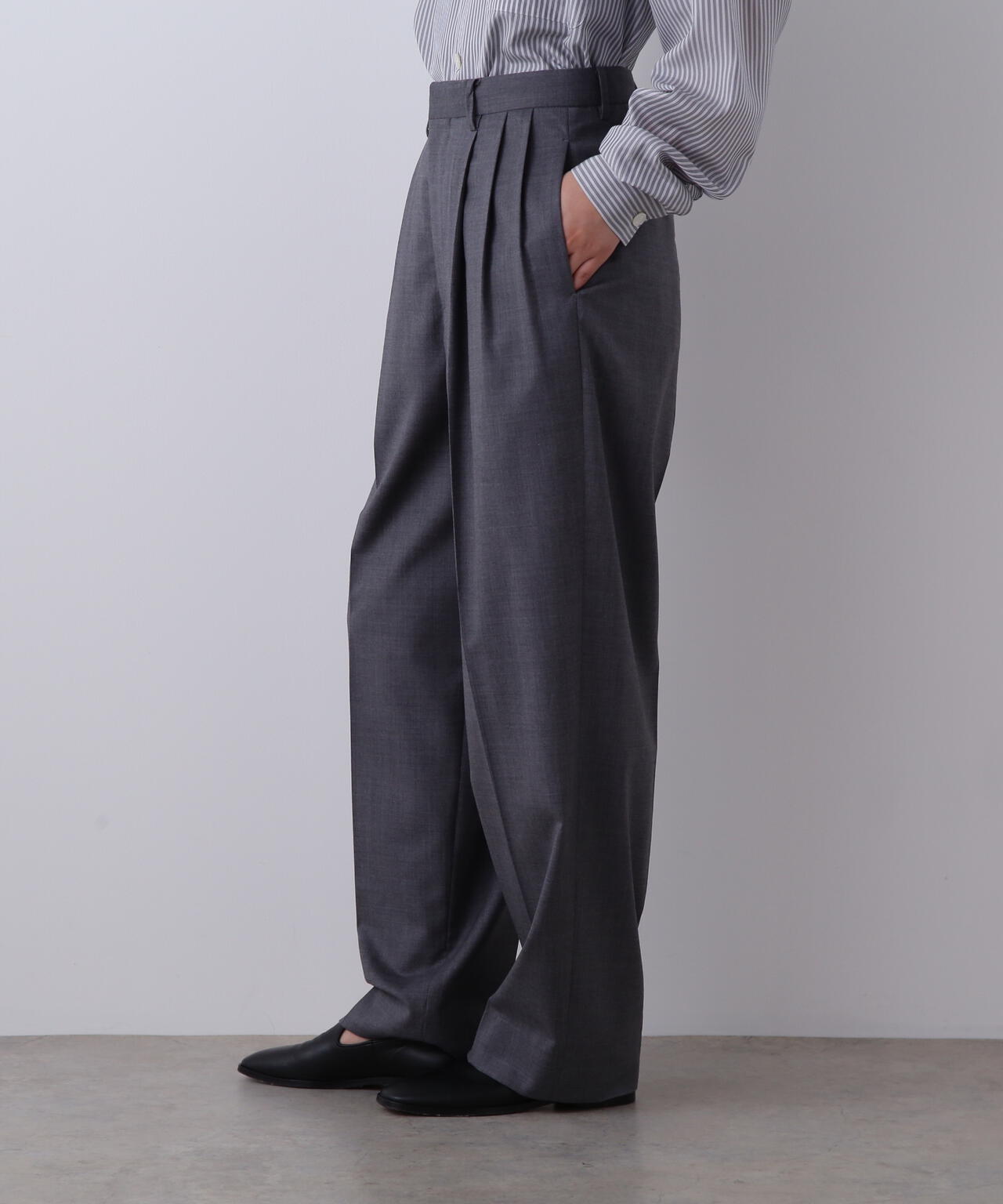 YLEVE / SUPER120'S CHAMBRAY WOOL 3TACK TROUSERS