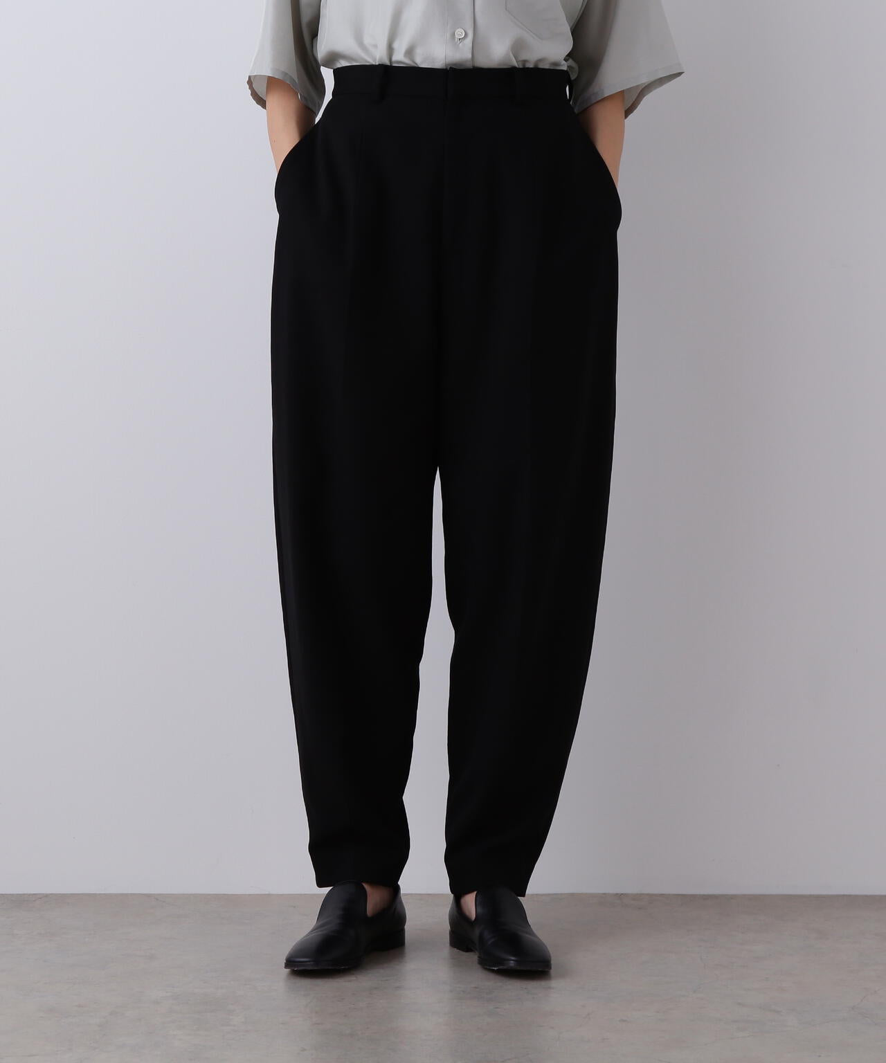 YLEVE / 100/2 GV TWILL DOUBLE WEAVE CURVED TROUSERS