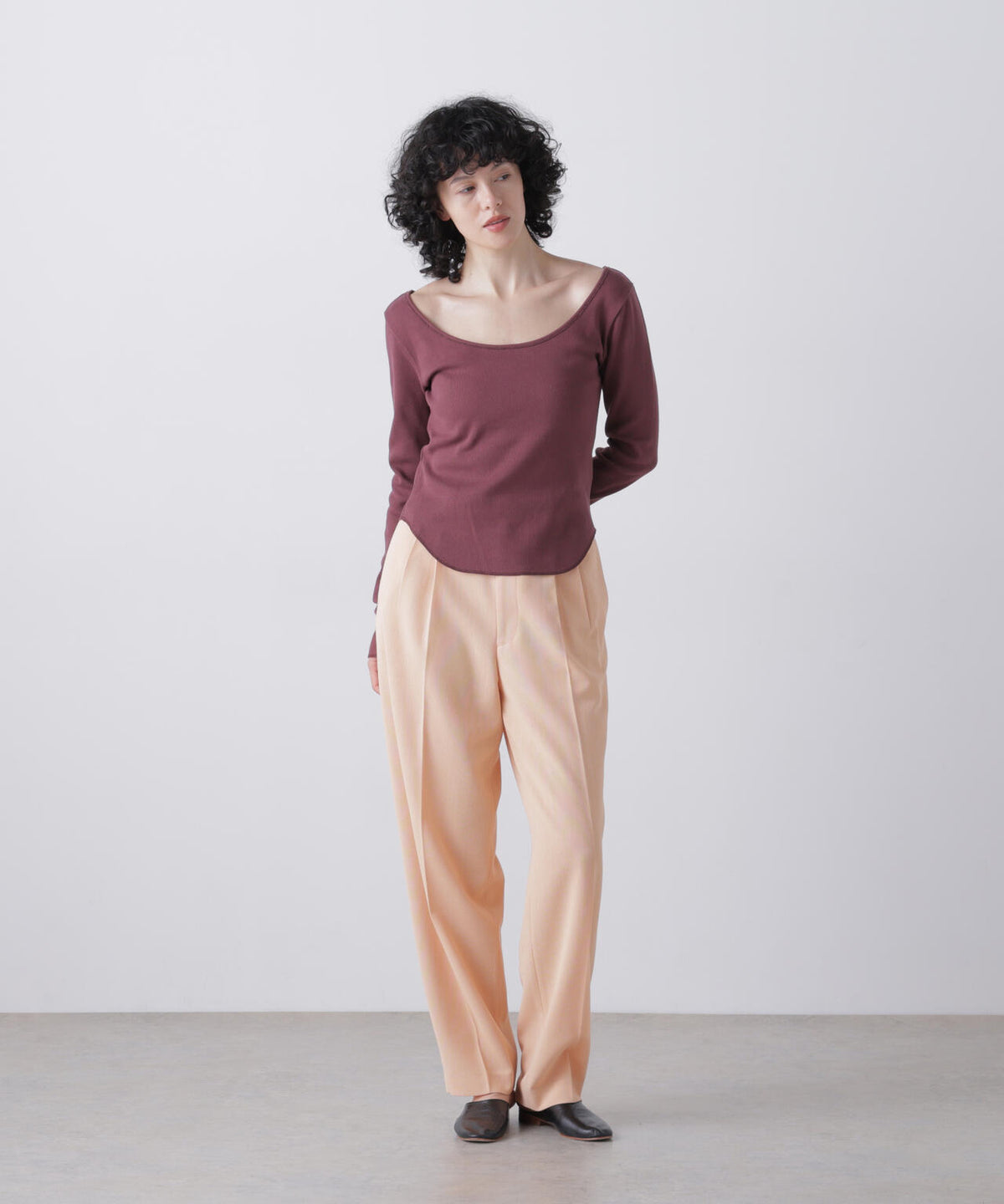 YLEVE / ROUGH WOOL TROUSERS