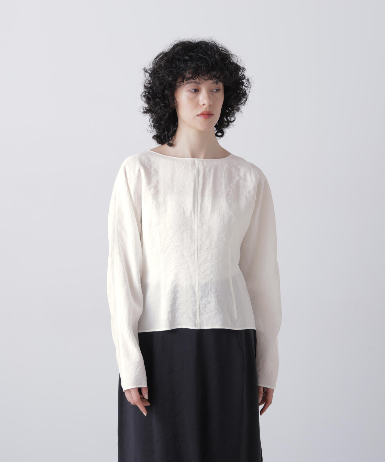 YLEVE / RAYON-POLYESTER BROAD BLOUSE