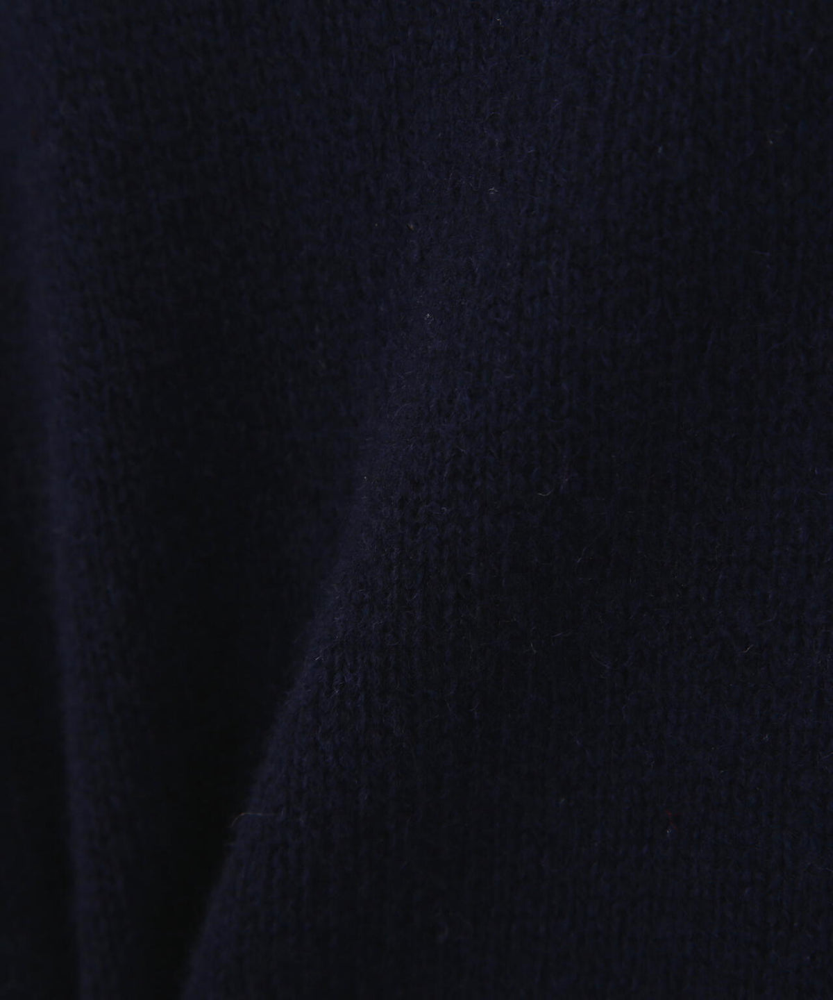 YLEVE / FRAYED EDGE V-NECK KNIT PULLOVER