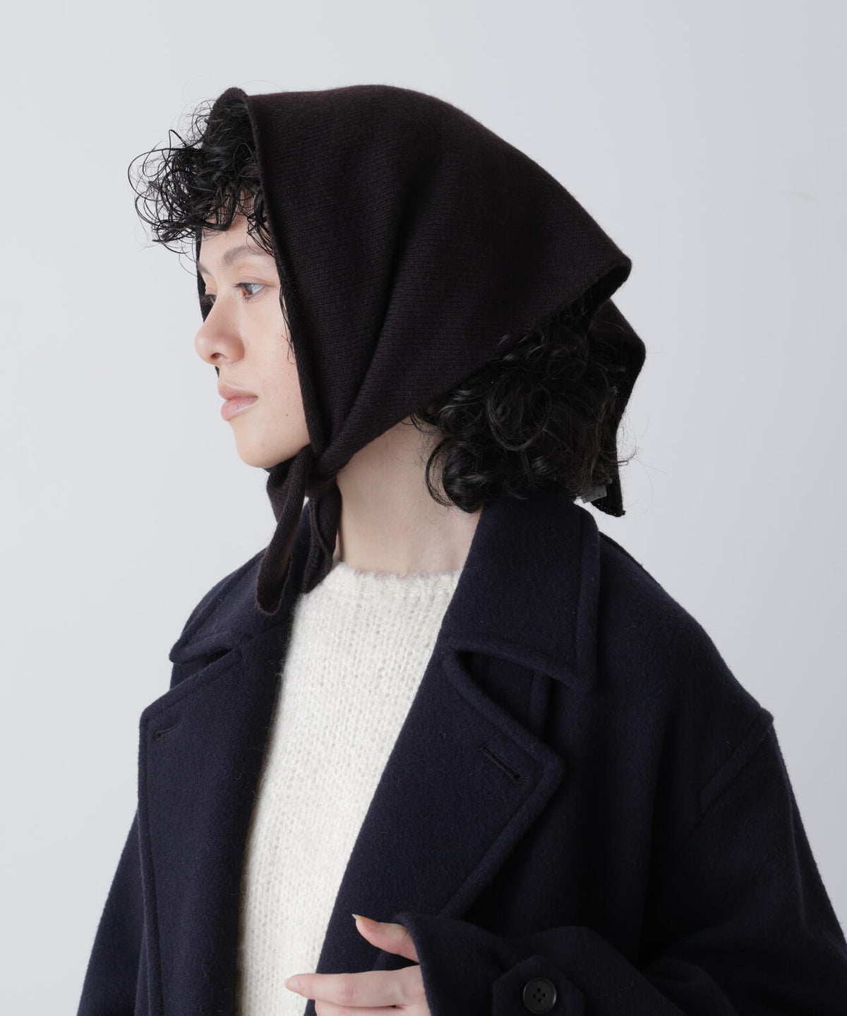 James Charlotte × YLEVE / TRIANGLE SCARF