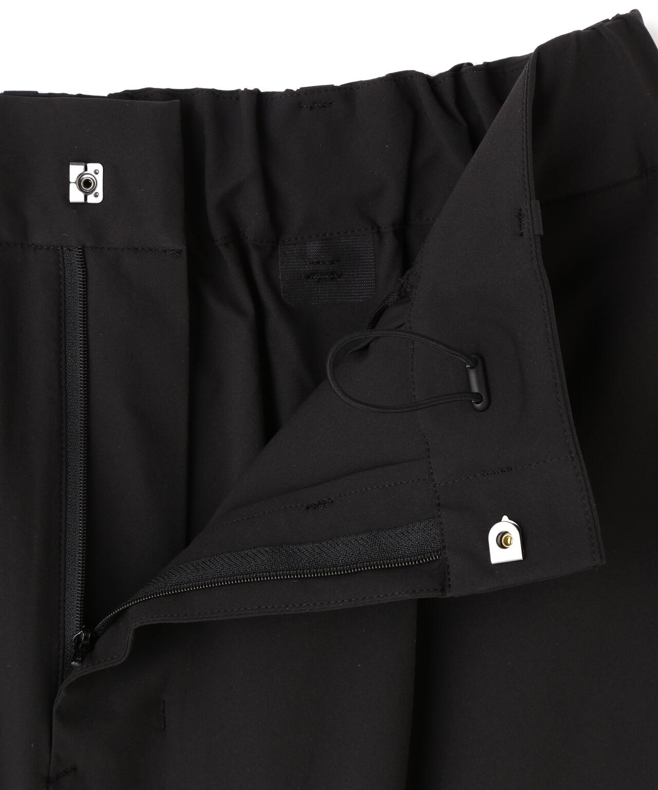 DESCENTE / AIRFLOW BIG CARGO SHORTS