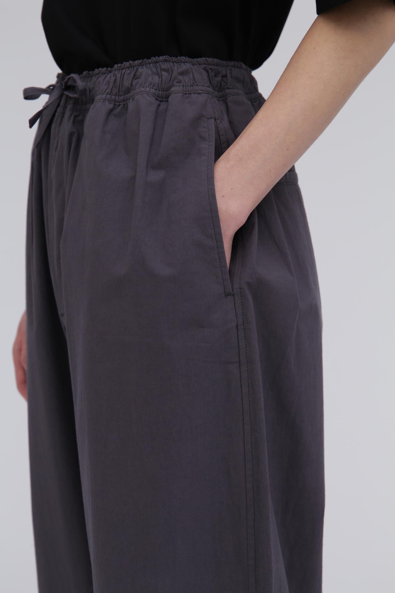 STUDIO NICHOLSON / JAPANESE COTTON NYLON DRAWSTRING WAIST PANT