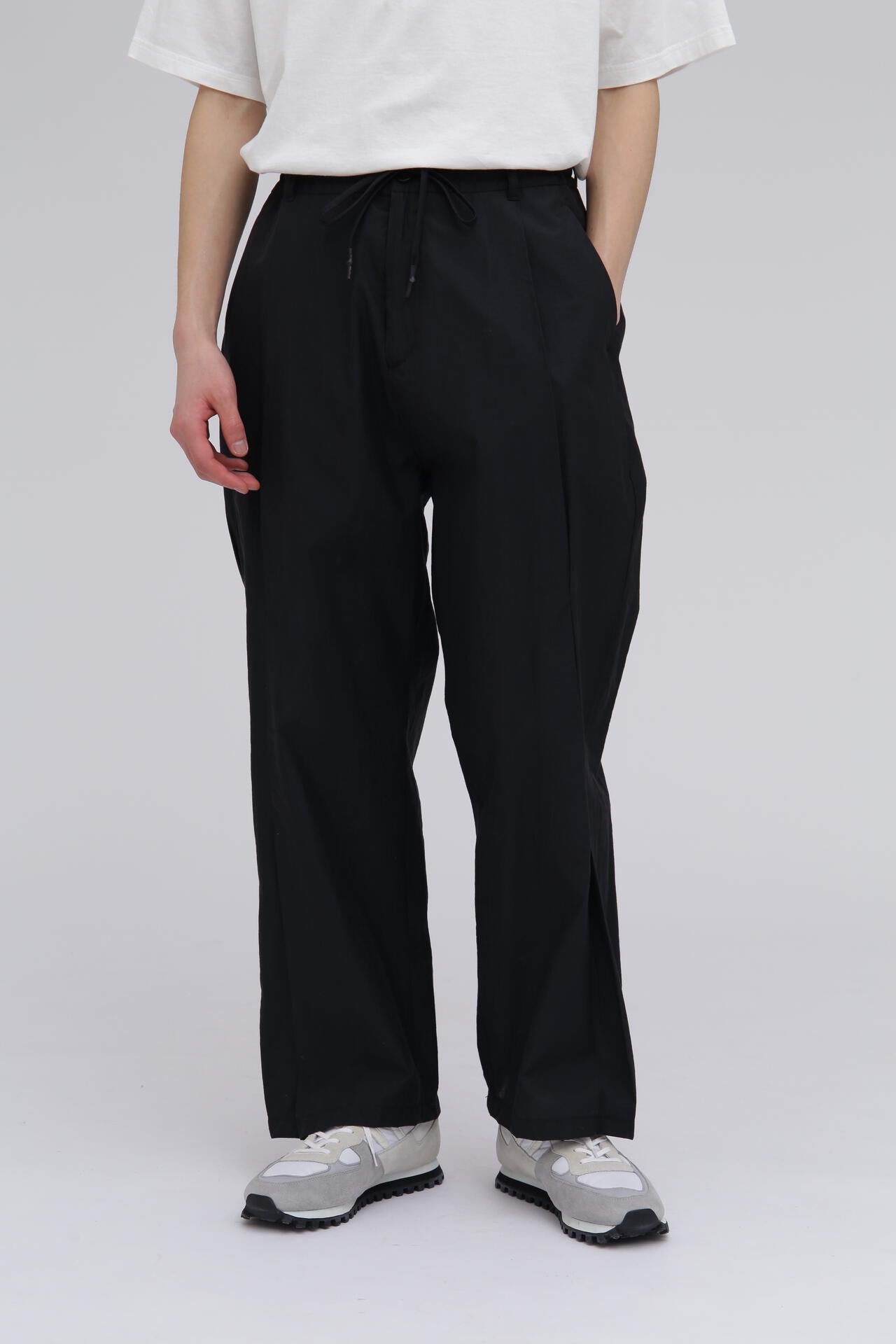 SU / TUCK CHAMBRY PANTS