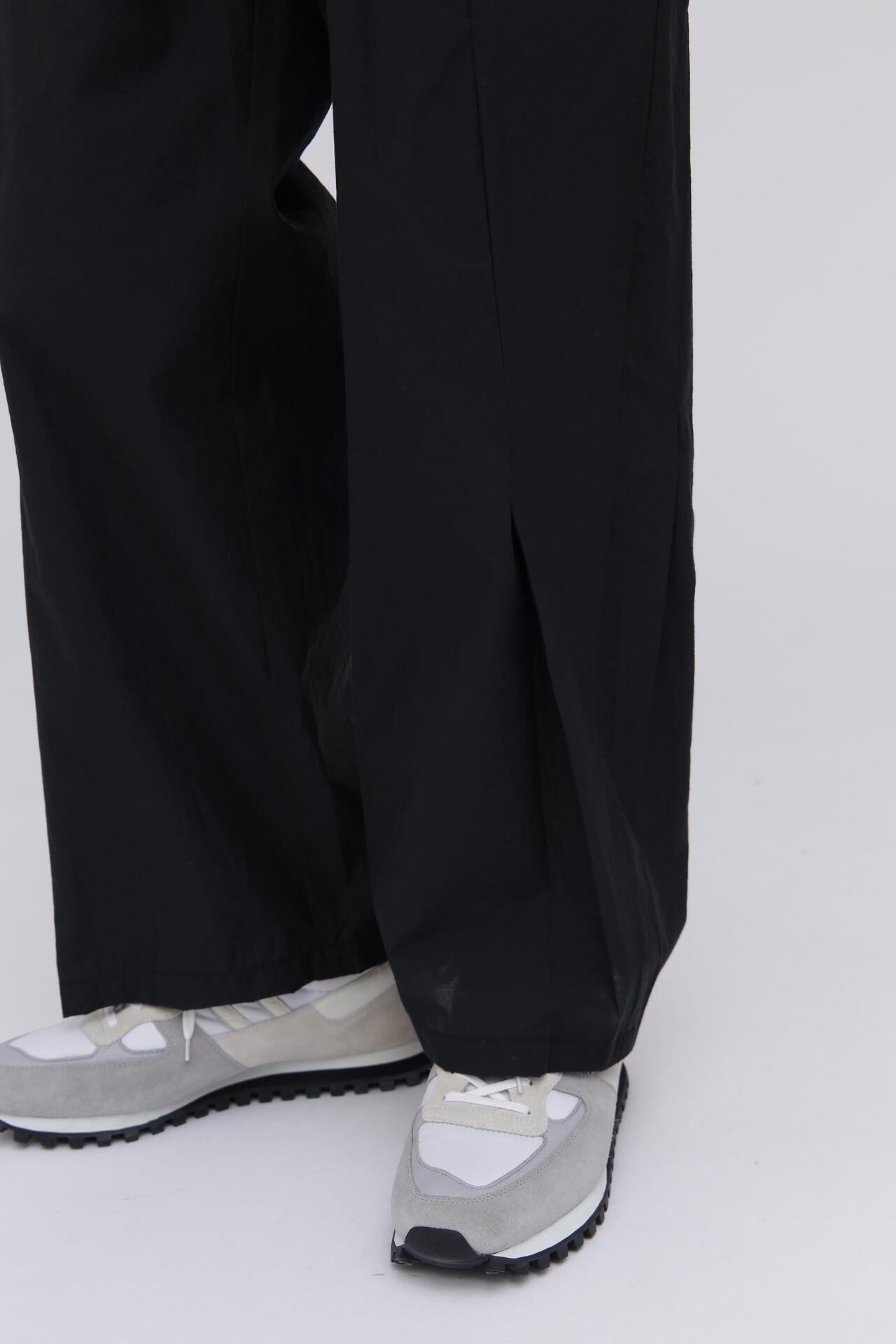 SU / TUCK CHAMBRY PANTS