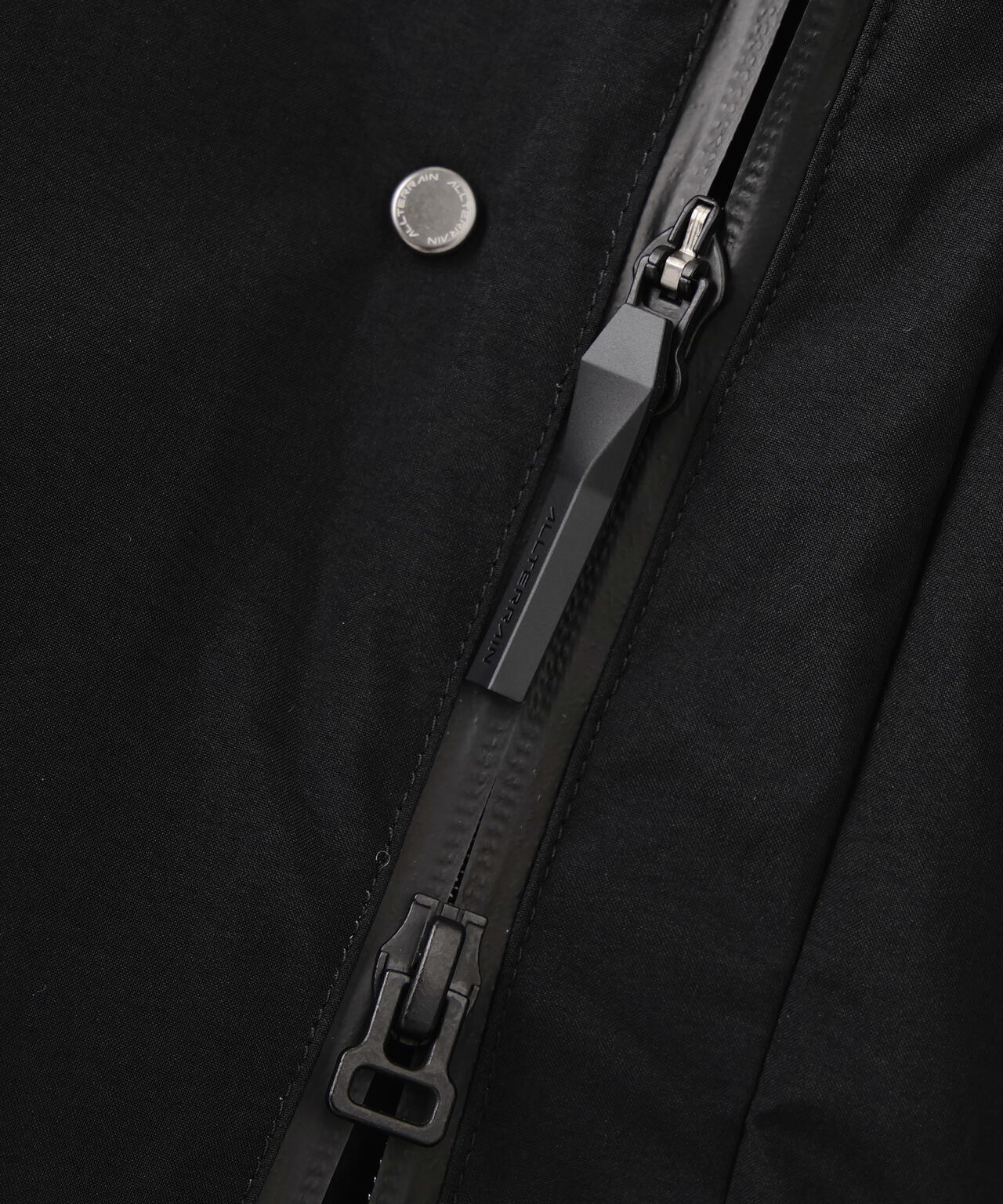 DESCENTE / GORE-TEX HYBRID INSULATED COAT