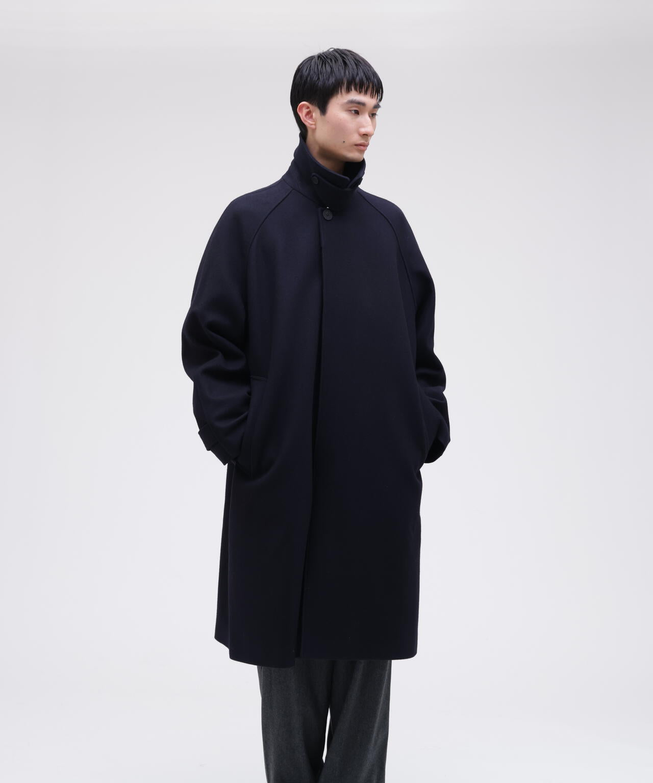 STUDIO NICHOLSON / MELTON WOOL RAGLAN WOOL COAT