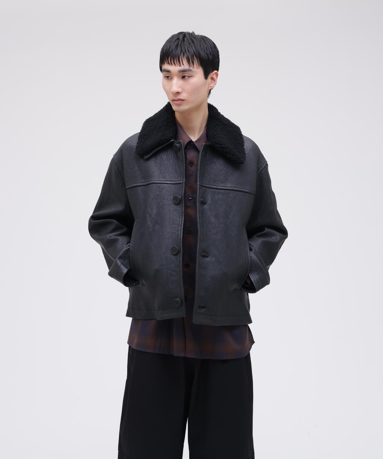 STUDIO NICHOLSON / SHEARLING COLLAR JACKET