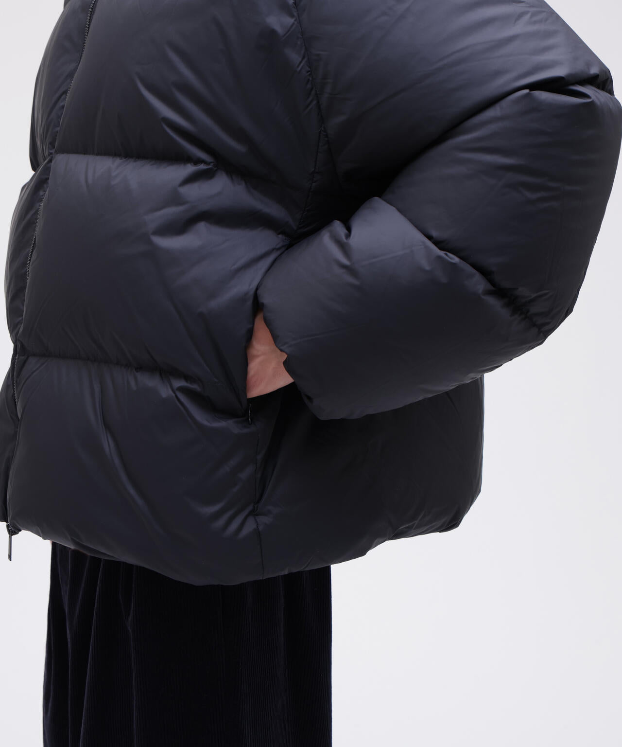 STUDIO NICHOLSON / WR FEATHERLIGHT NYLN INJECTION DOWN PUFFER