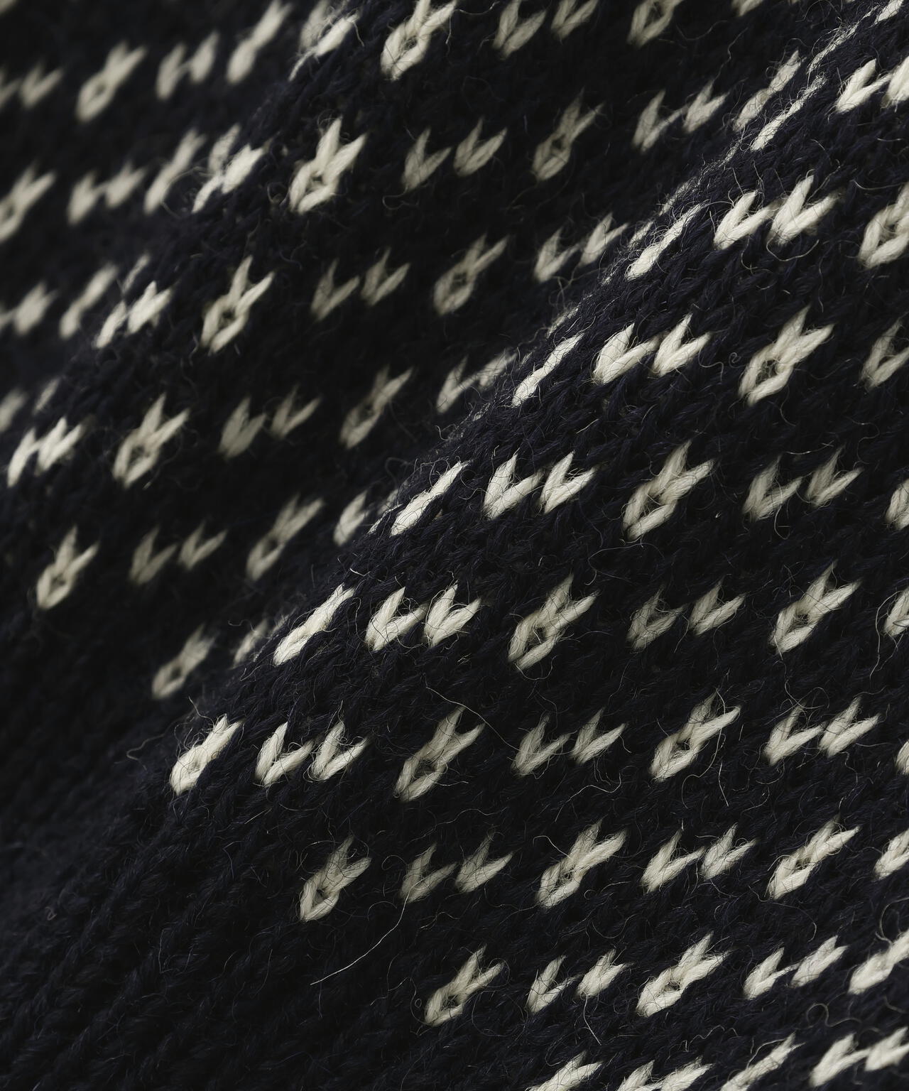 MILLER RAYNER / Roll neck nordic pattern sweater