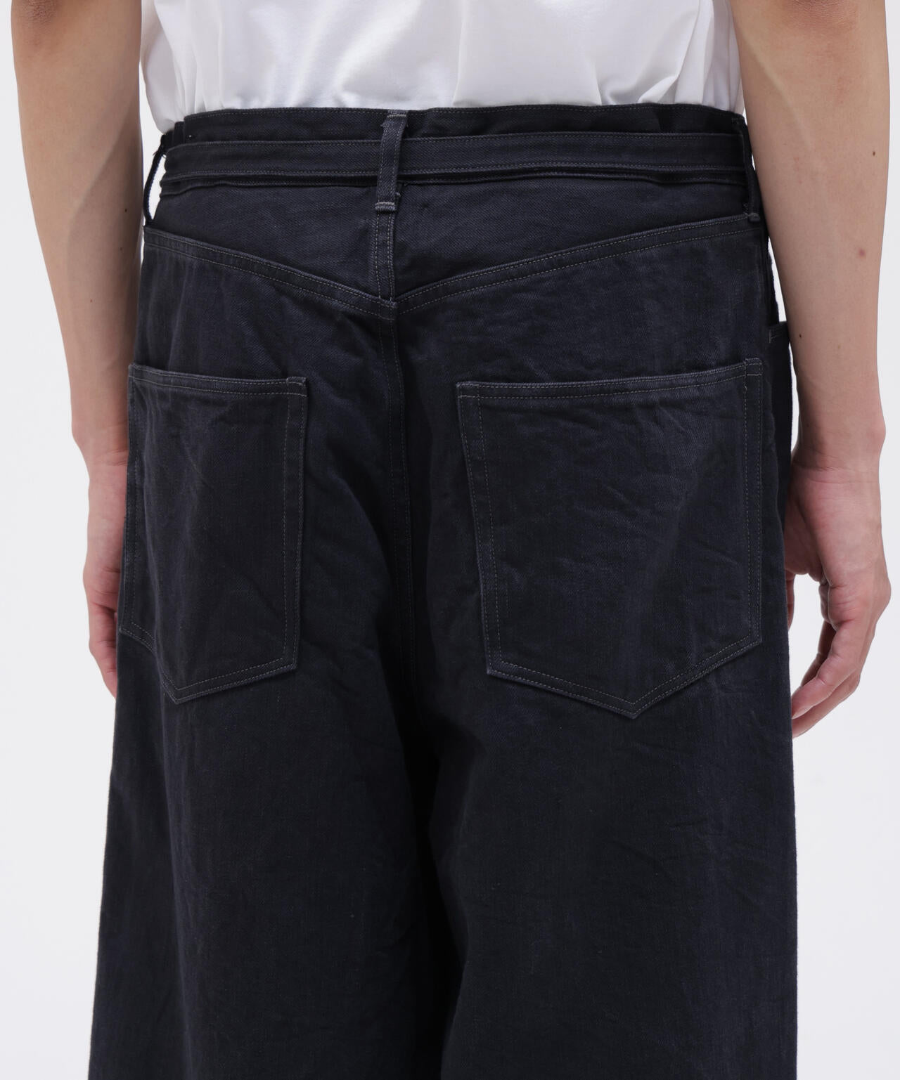 blurhms / 12.9OZ DENIM BIAS BELTED PANTS