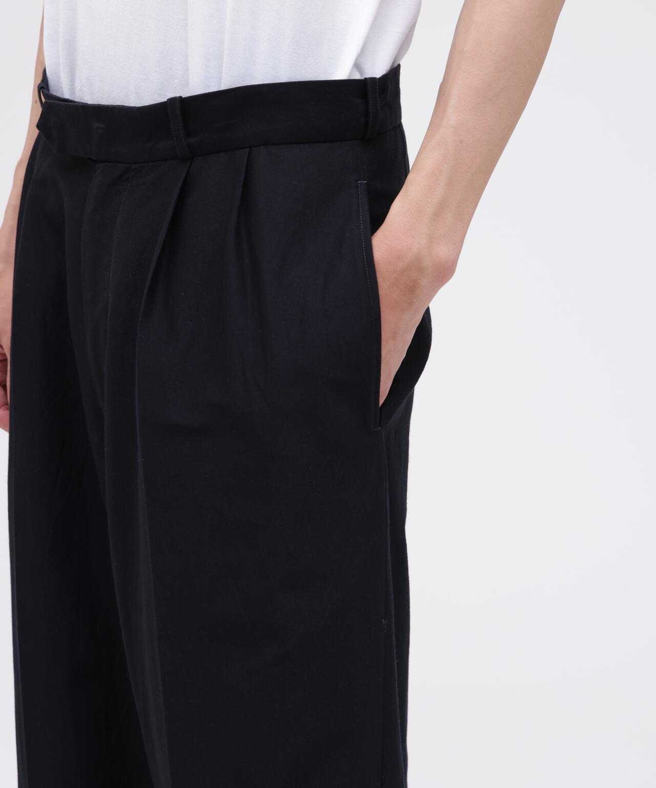 blurhms / SILK WOOL COTTON TWO-TUCK SLACKS