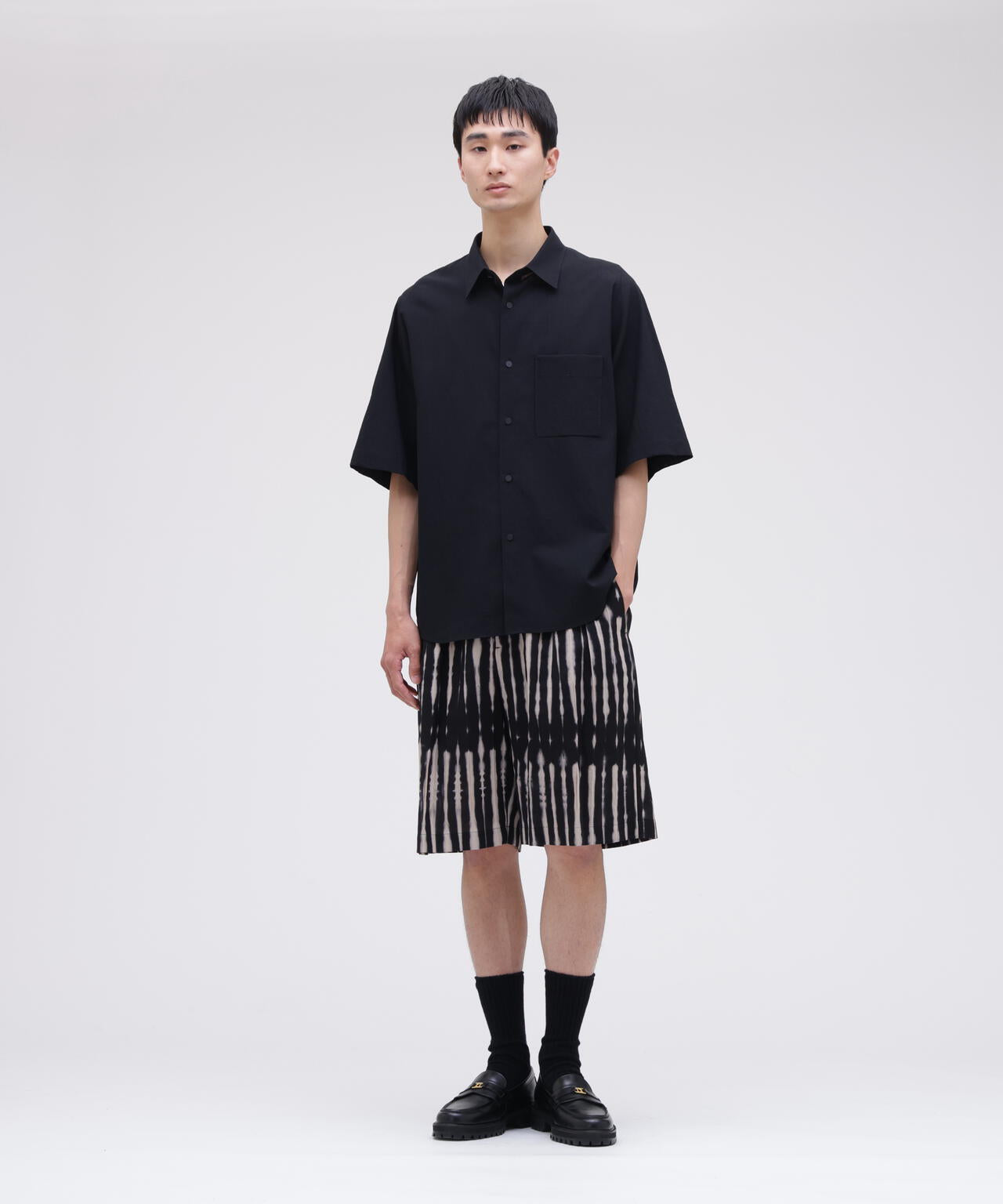 IRENISA / TWO TUCKS WIDE SHORTS