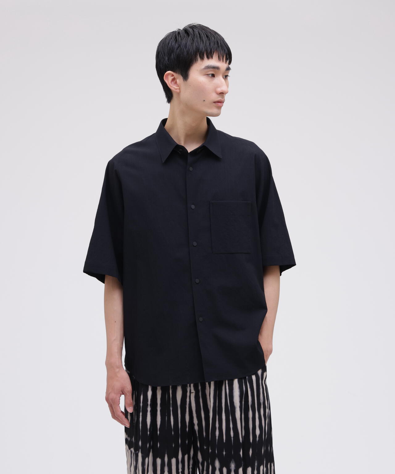 IRENISA / EXTENDED YOKE HALF-SLEEVED SHIRT