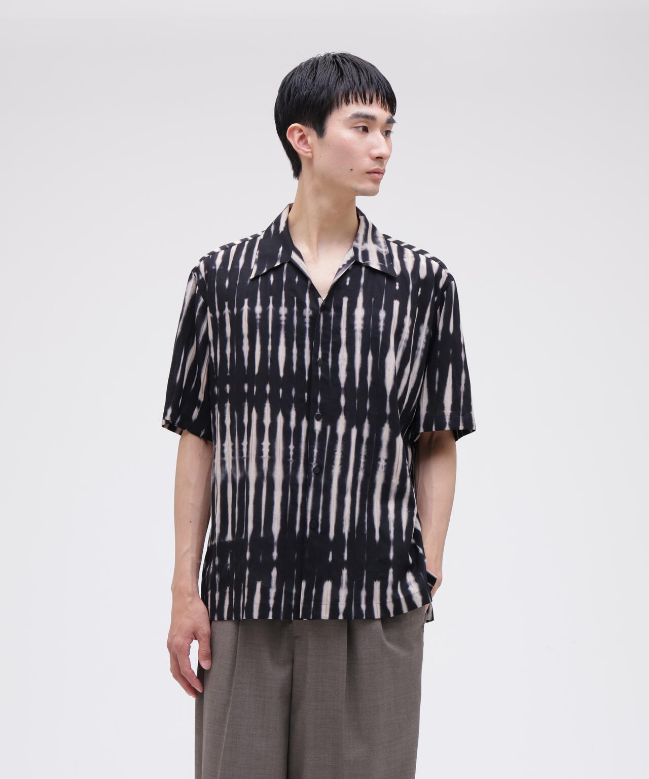IRENISA / OPEN COLLAR SHORT-SLEEVED SHIRT