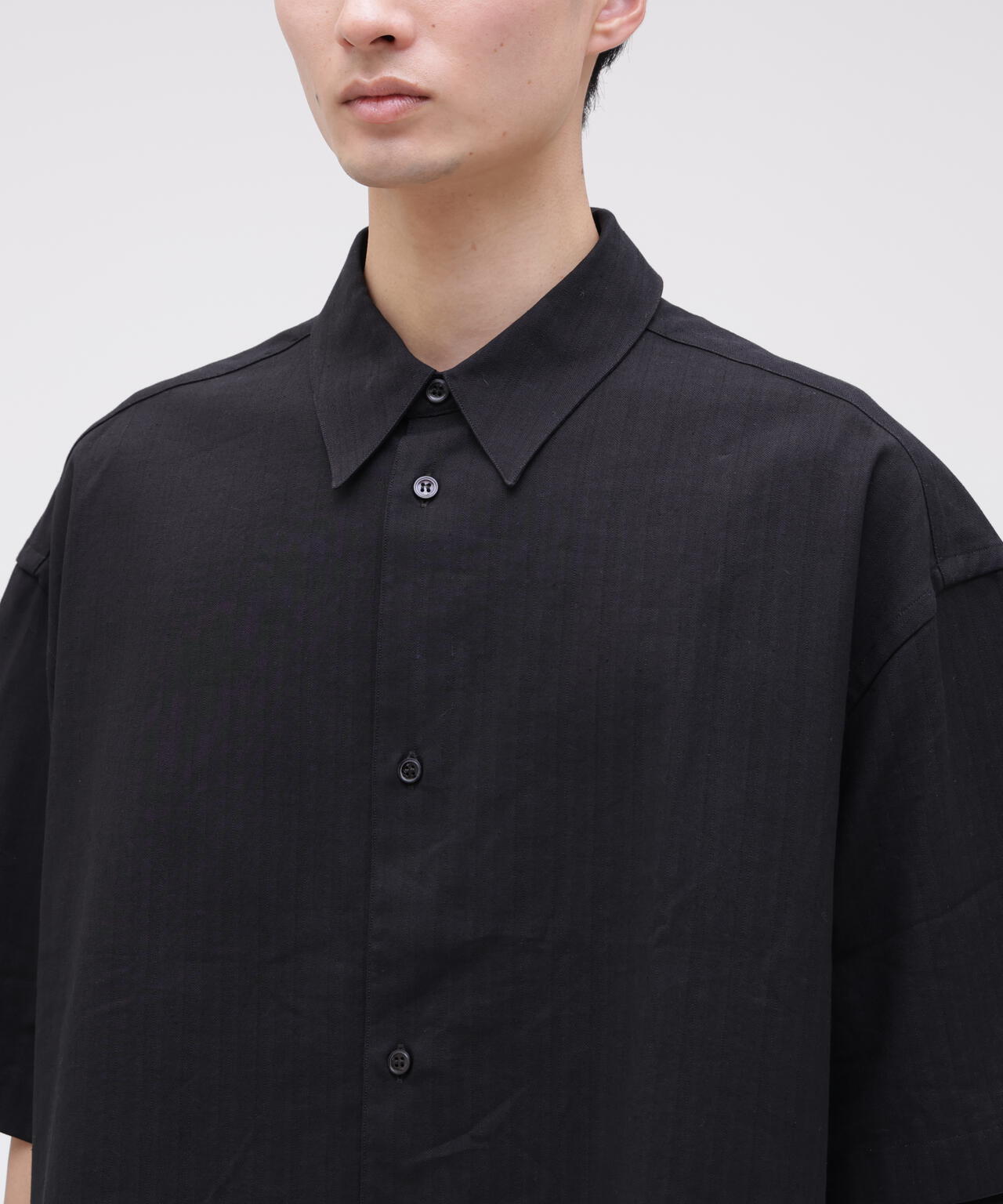 STUDIO NICHOLSON / TONAL BROKEN TWILL SHORT SLEEVE BOXY SHIRT