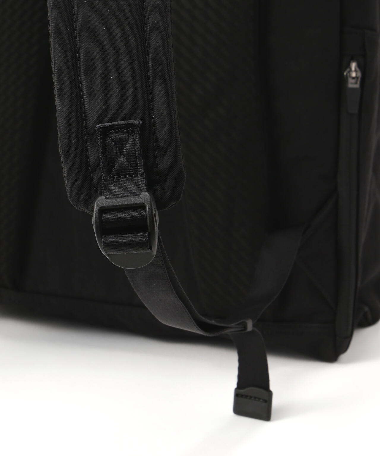 DESCENTE ALLTERRAIN / DAYPACK 20