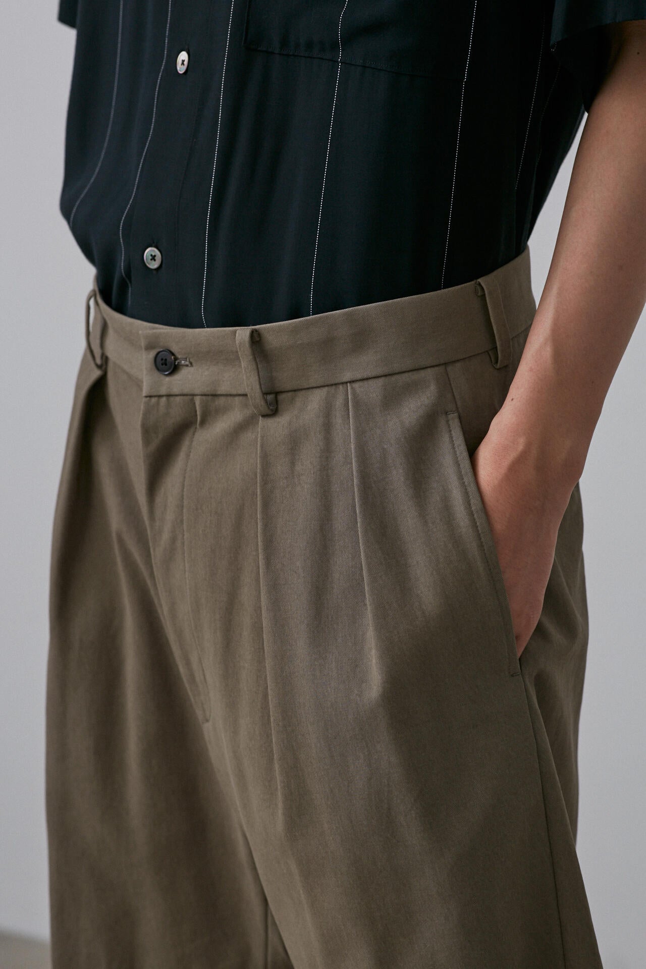 YLEVE / COTTON VOILE GABARDINE NIDOM SHORTS