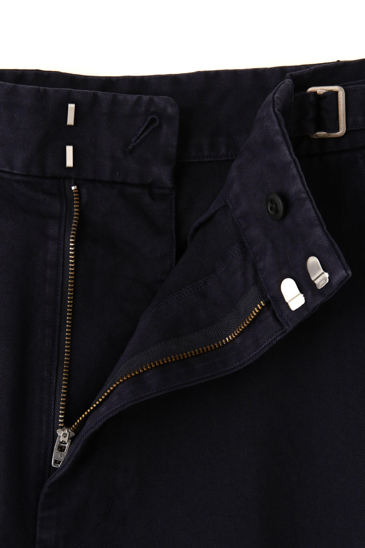 Y / ORGANIC COTTON CHINO ADJUSTER TROUSERS