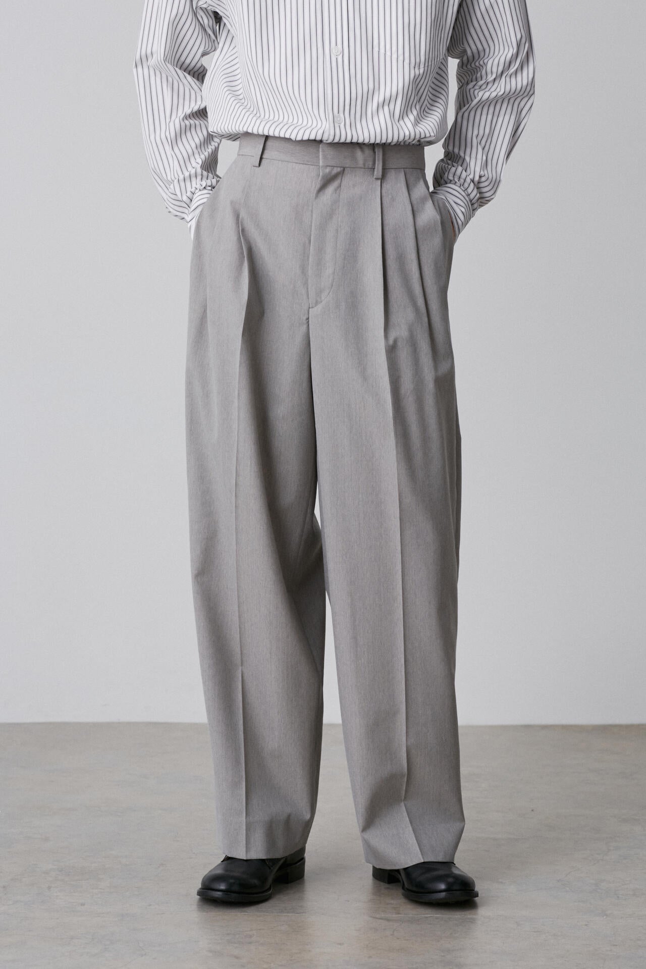 YLEVE / WOOL CHAMBRAY TROUSERS