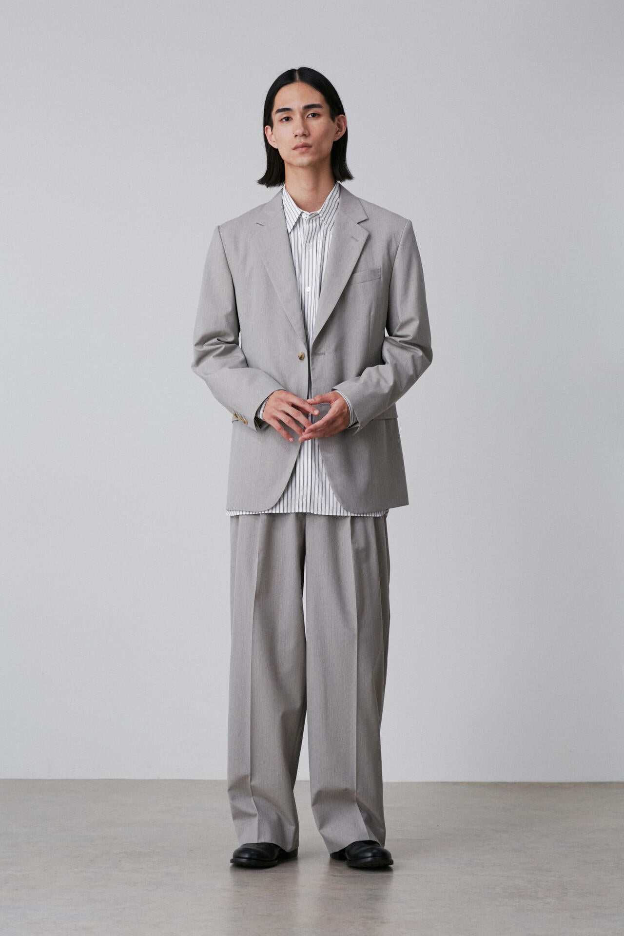 YLEVE / WOOL CHAMBRAY TROUSERS