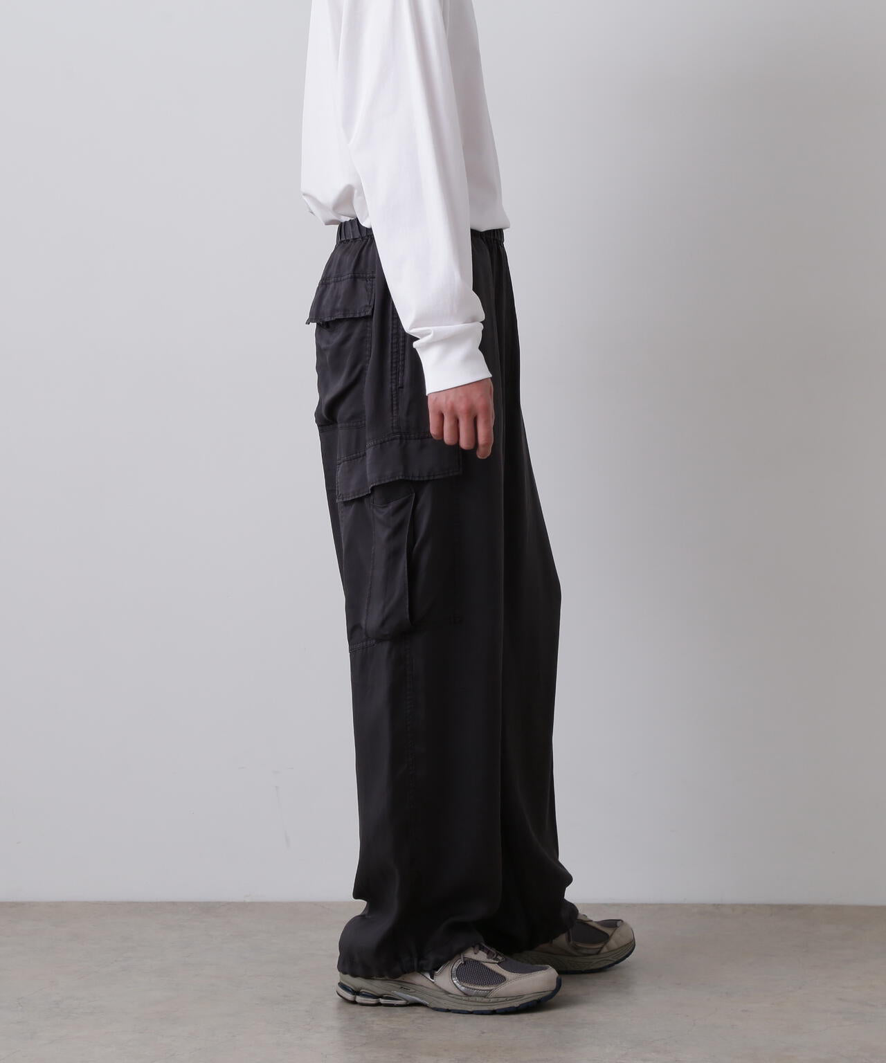 YLEVE / CUPRA TWILL GARMANT DYE EASY CARGO TROUSERS