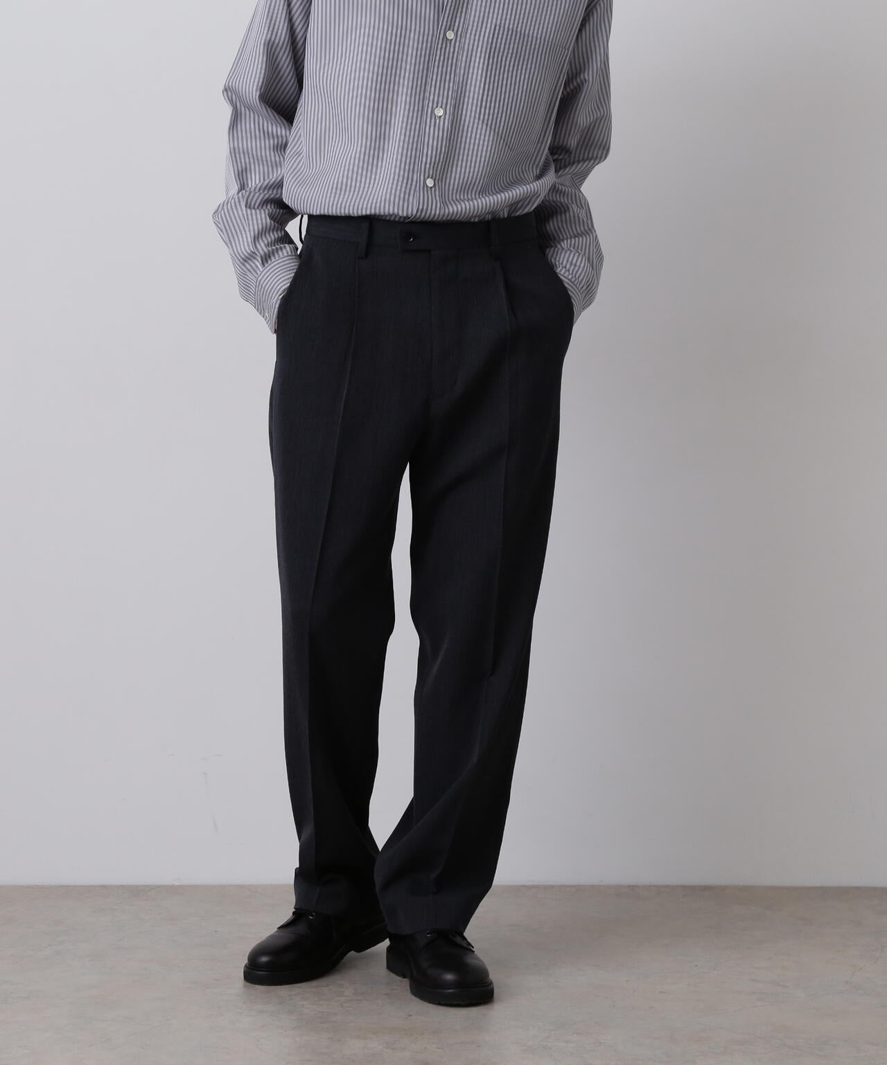 YLÈVE / 2/72 WOOL TRICHOTINE TROUSERS