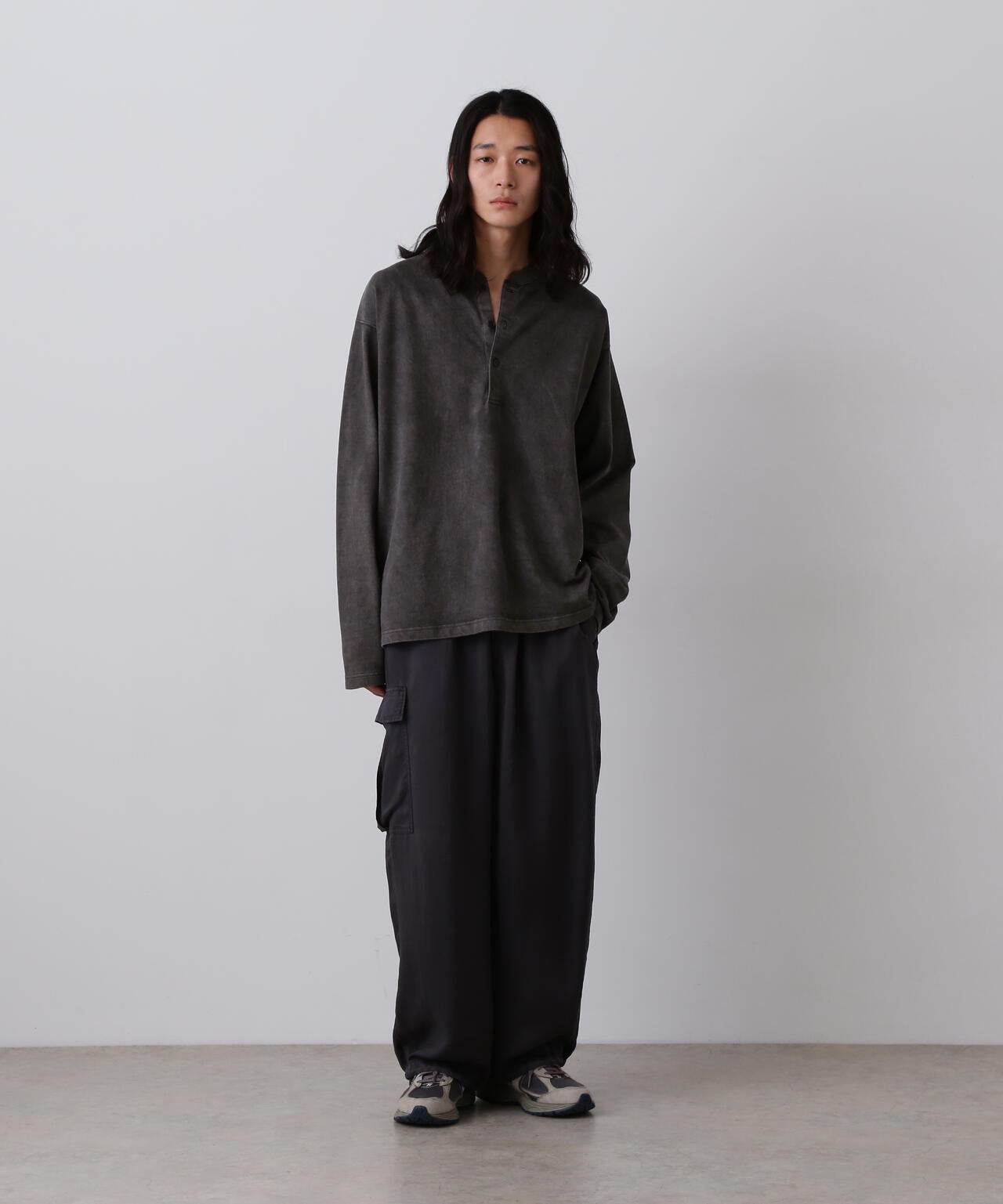 YLEVE / OPEN END COTTON PIGMENT DYE HENRY NECK PULL OVER