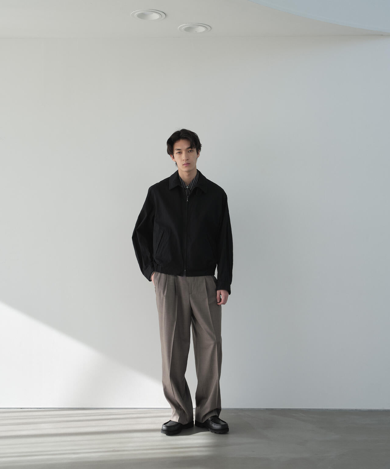 YLEVE / VINTAGE PIGMENTDYE WOOL TACK TROUSERS