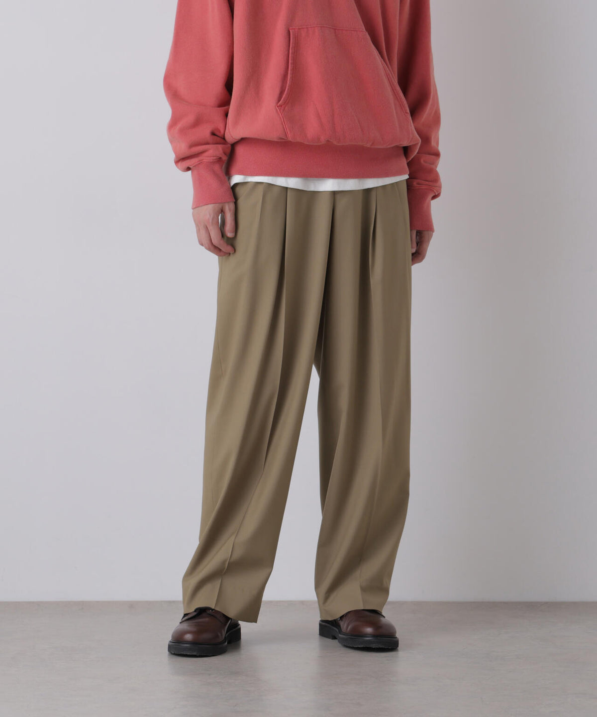 181cm C:84 W:70 H:91 着用サイズ:4