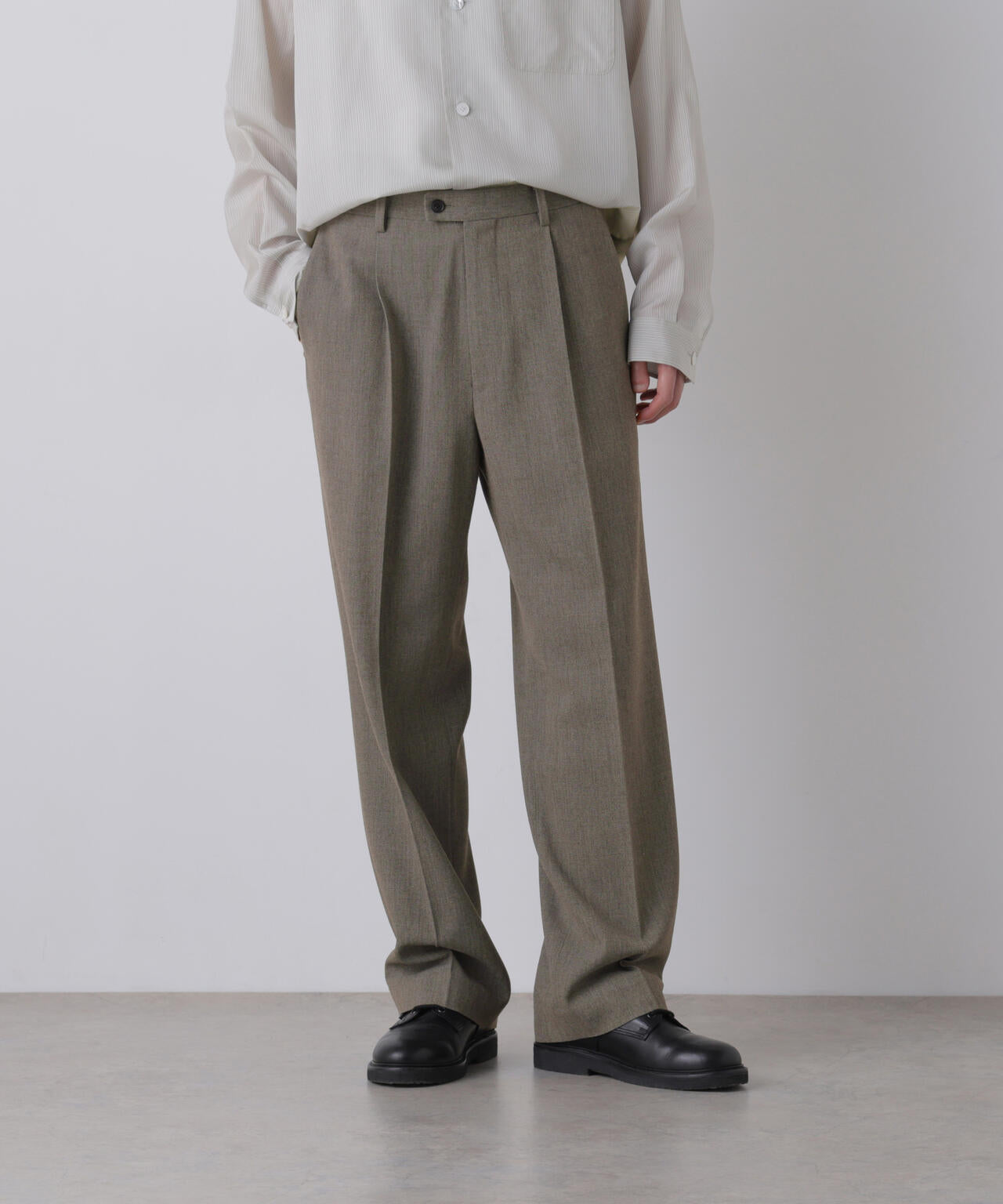 181cm C:84 W:70 H:91 着用サイズ:4
