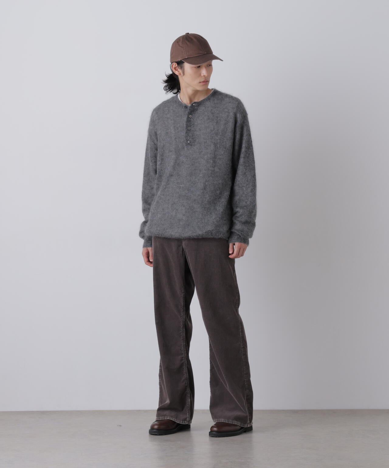 181cm C:84 W:70 H:91 着用サイズ:4