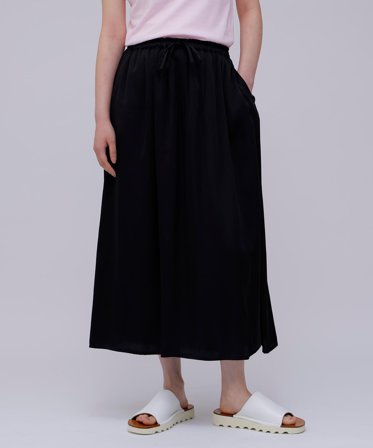 THE LIBRARY / SATIN SKIRT