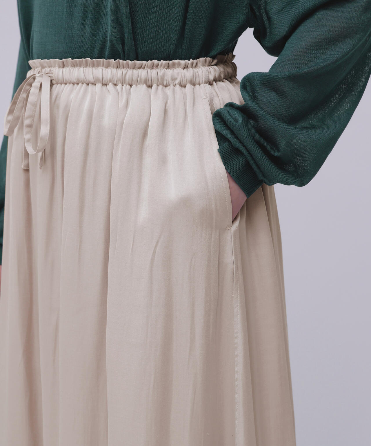 THE LIBRARY / SATIN SKIRT
