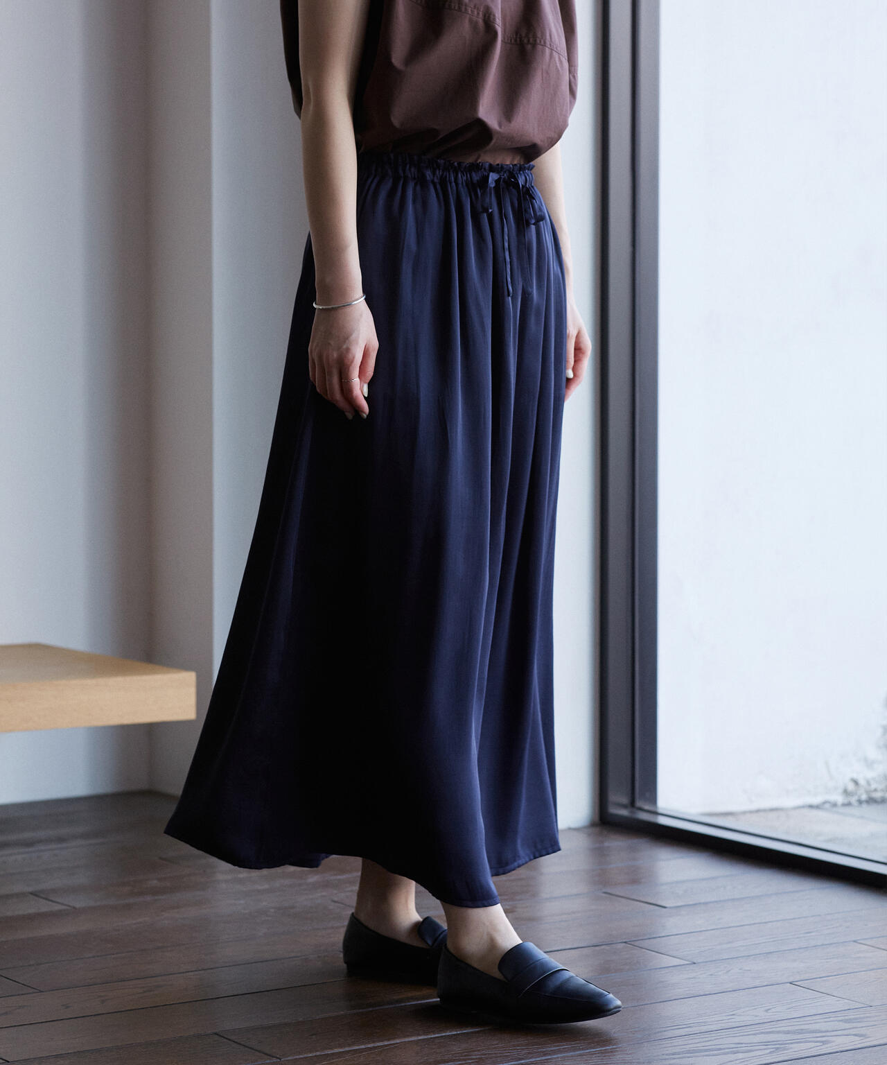 THE LIBRARY / SATIN SKIRT