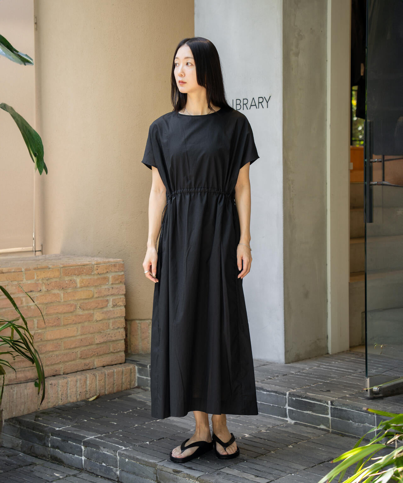 THE LIBRARY / COTTON LAWN GATHER ONE PIECE