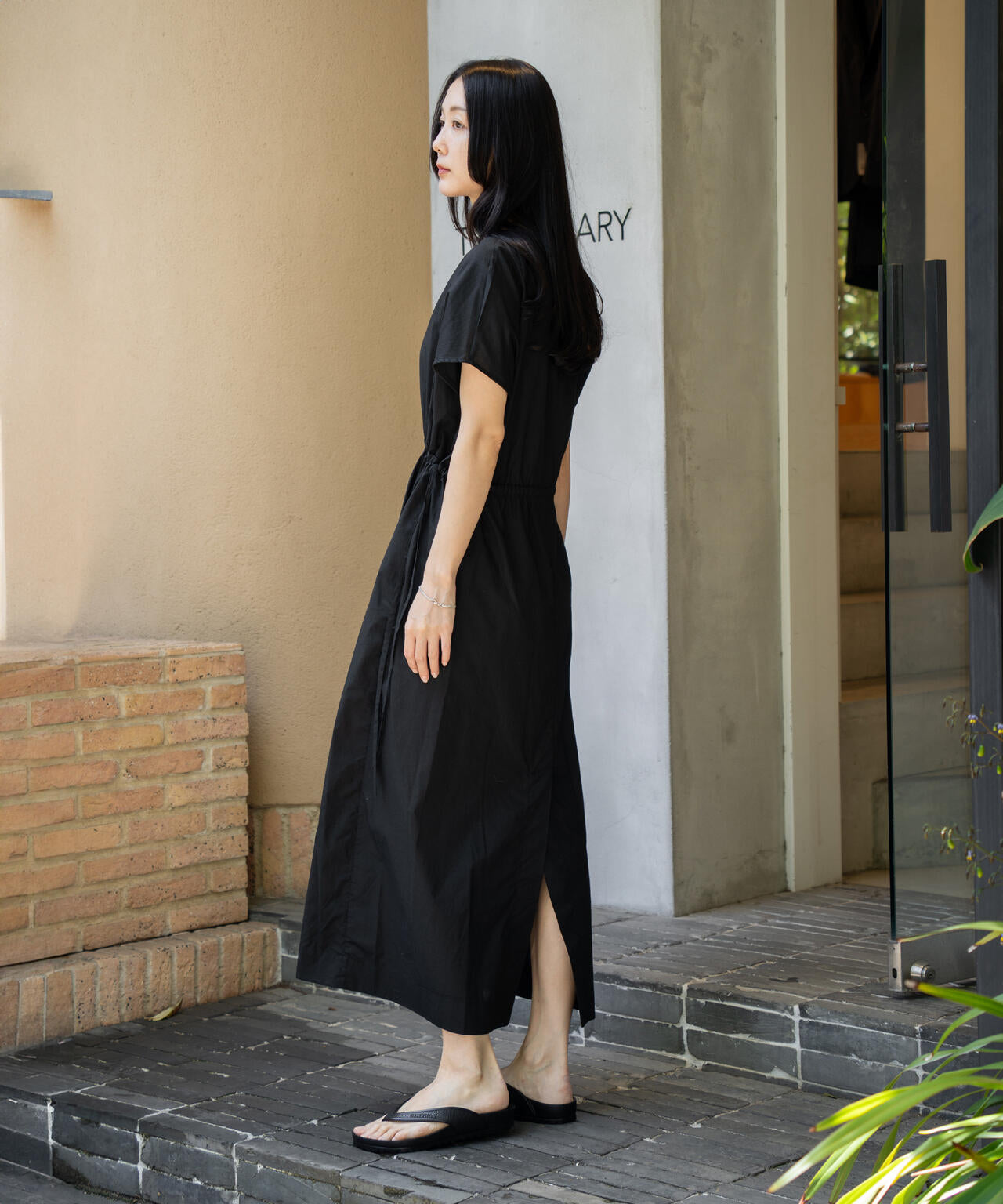 THE LIBRARY / COTTON LAWN GATHER ONE PIECE