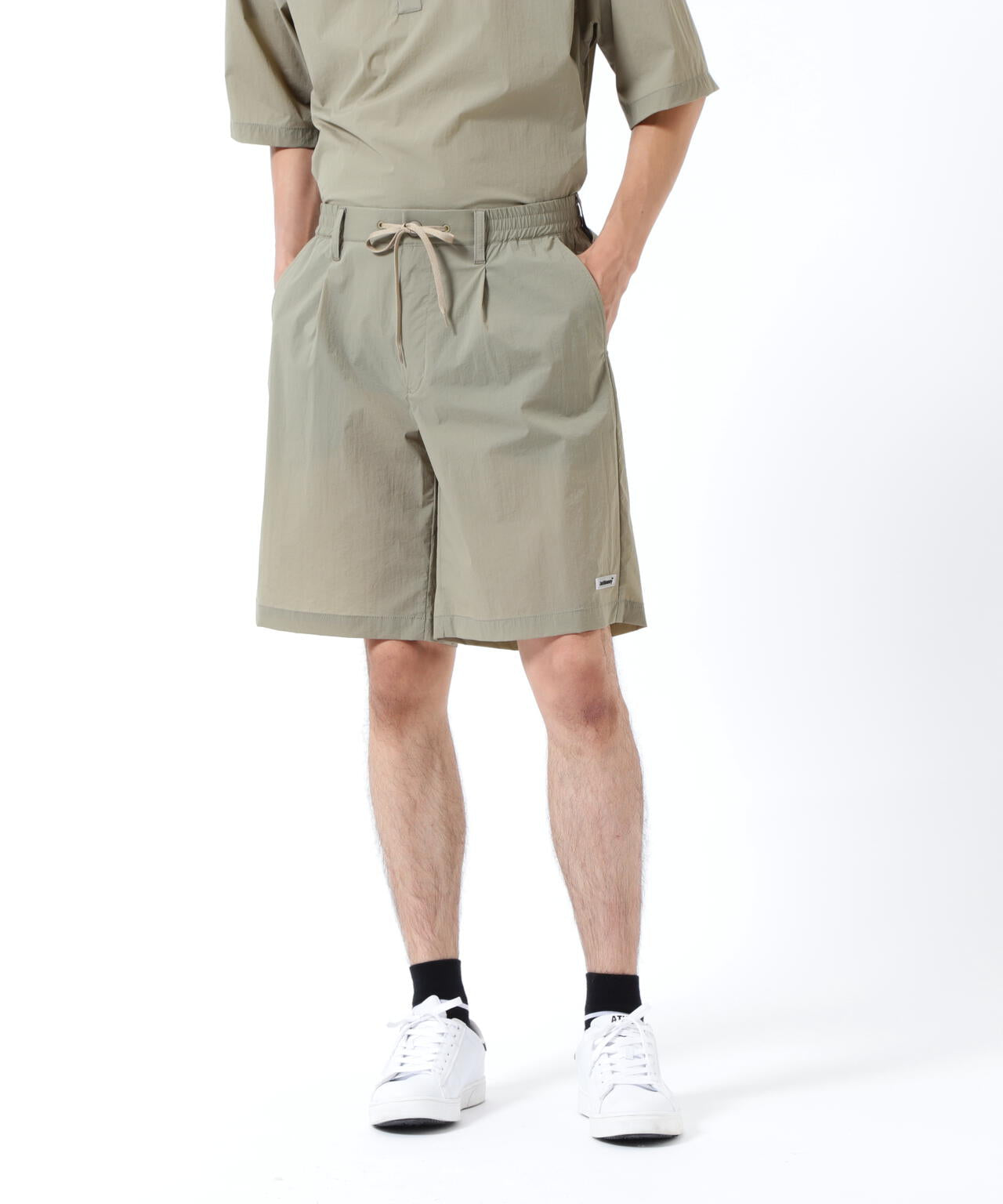 ナイロンタフタ ショートパンツ