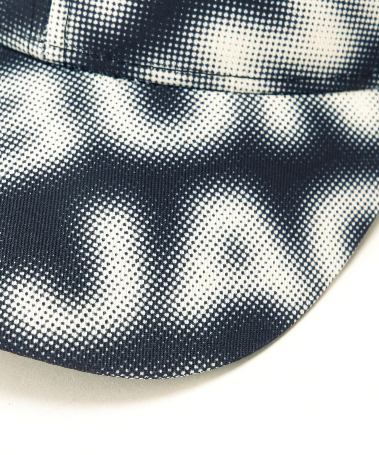 ボックスロゴキャップ (UNISEX)