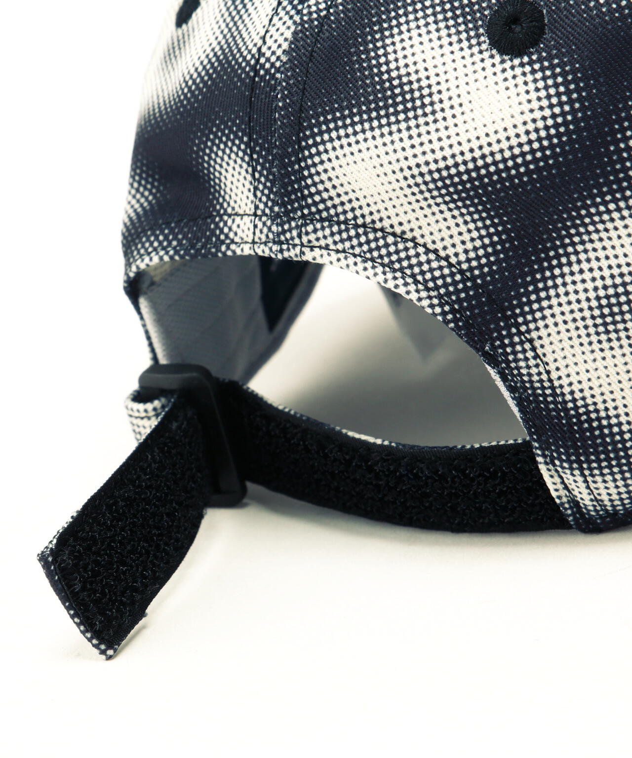 ボックスロゴキャップ (UNISEX)