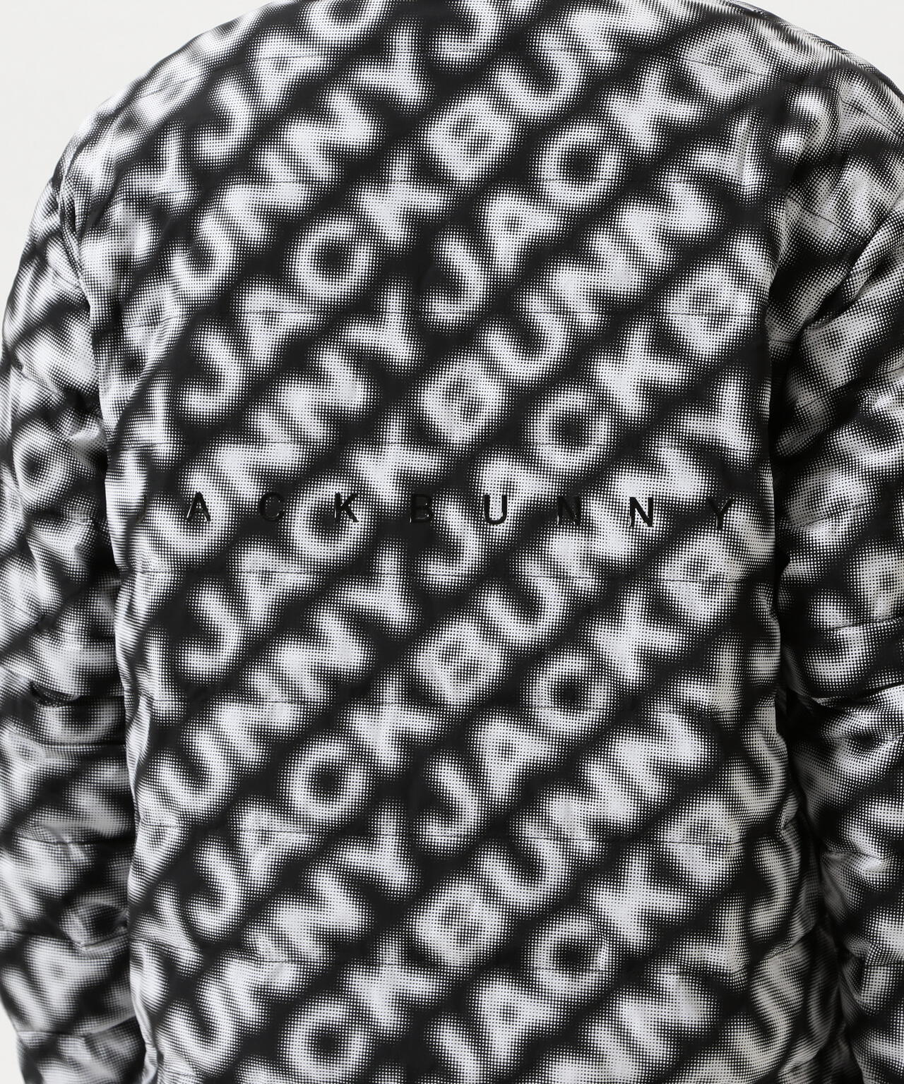 ストレッチタフタ中綿スニードジャック