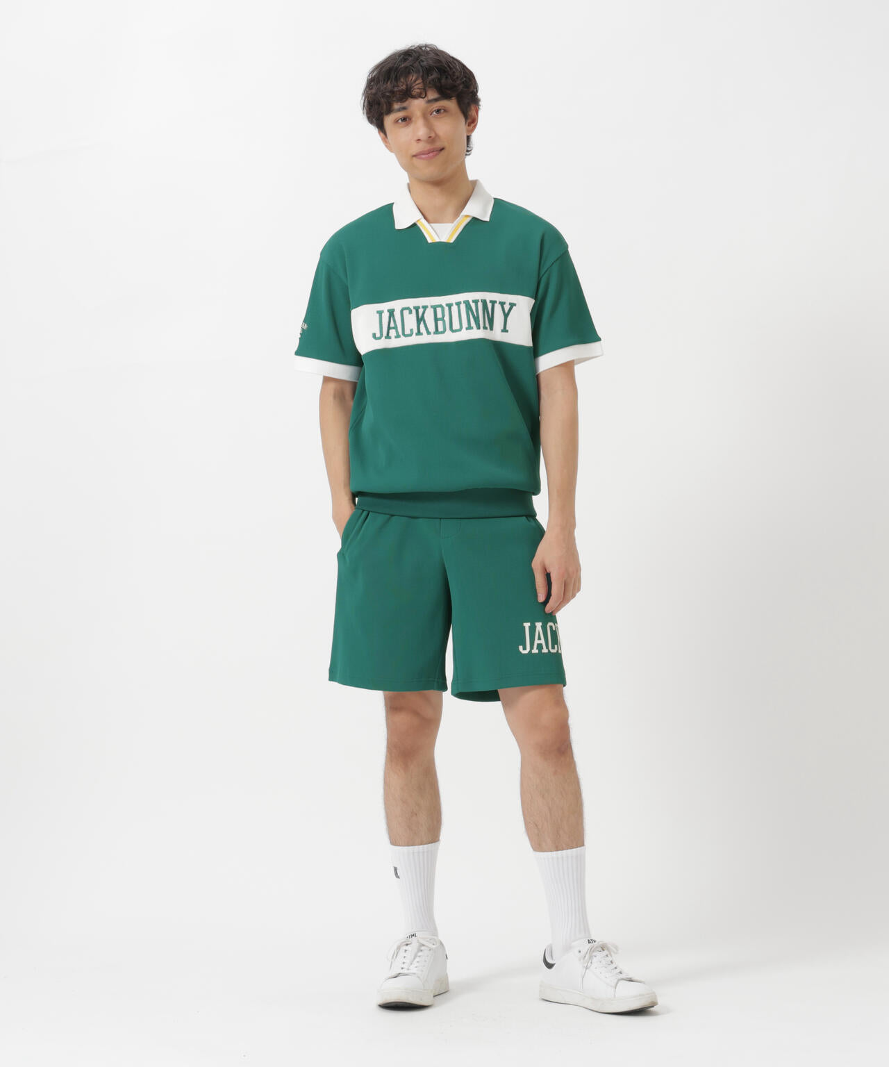 182cm C:84 W:71 H:89 着用サイズ:5