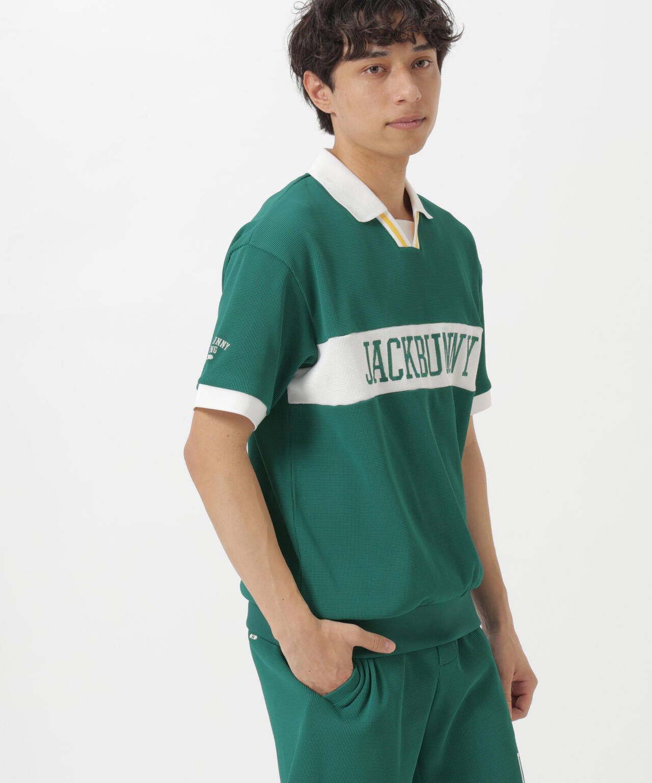182cm C:84 W:71 H:89 着用サイズ:5