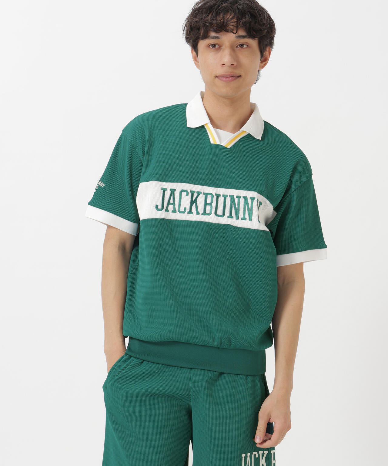 182cm C:84 W:71 H:89 着用サイズ:5