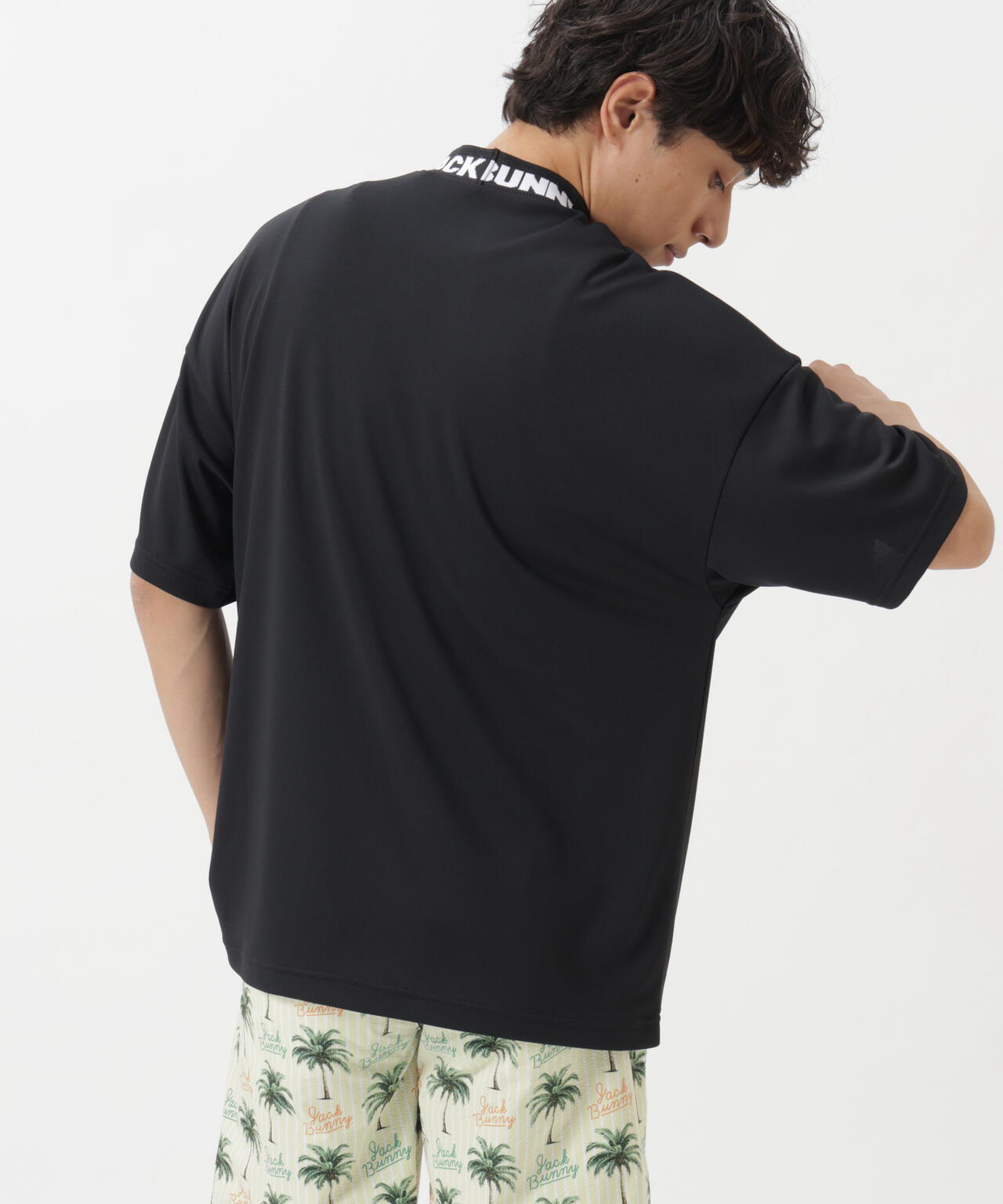 182cm C:84 W:71 H:89 着用サイズ:5