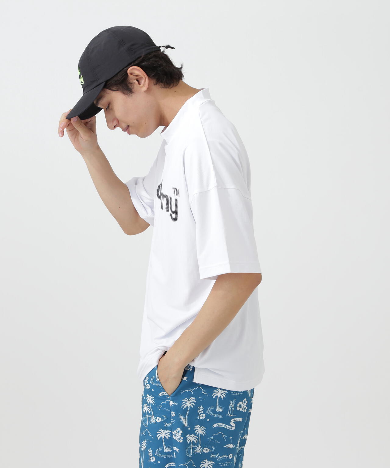 182cm C:84 W:71 H:89 着用サイズ:5