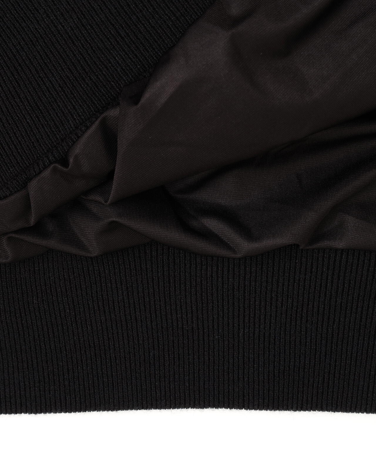 防風裏地付きクルーネックニットプルオーバー